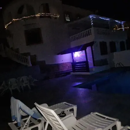 Maryvilla Zohra Hébergement de vacances *